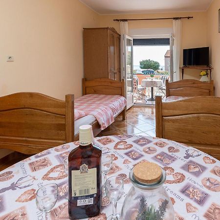 Gorgeous Apartment In Betiga With Wifi Barbariga Exterior photo