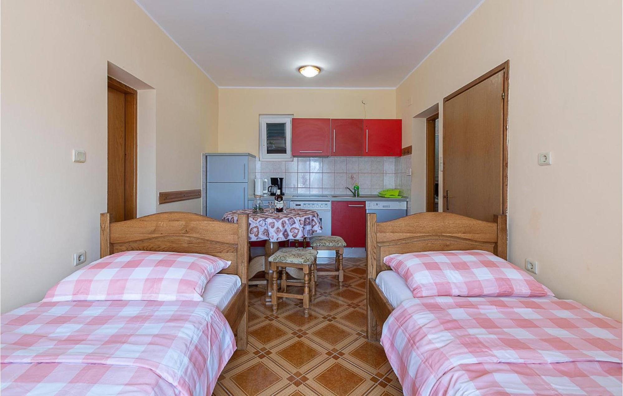 Gorgeous Apartment In Betiga With Wifi Barbariga Exterior photo